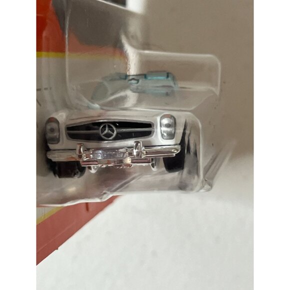Matchbox 1963 Mercedes-Benz 230 SL Convertible Diecast Car NOC - Picture 6 of 7